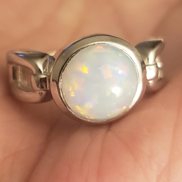 Jewelry - 925 sterling silver opal ring